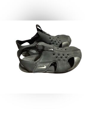 Nike Sunray sandals kids size 13C